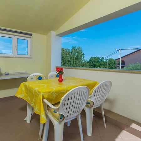 Villa Anita With Common Pool Vrvari Номер фото