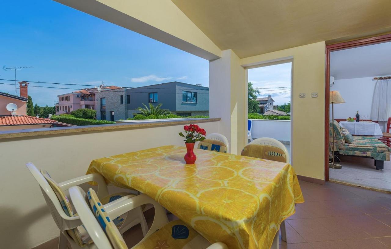 Villa Anita With Common Pool Vrvari Экстерьер фото